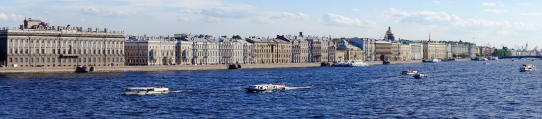 Fototapeta premium Panorama of St. Petersburg with views of the Palace embankment
