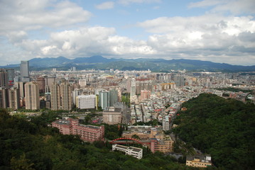 Fototapeta na wymiar View from Elephant Mountain to Taipei, the capital city of Taiwan
