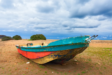 A rowing boat on the beach