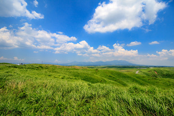 くじゅう高原から見る阿蘇山
