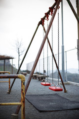 公園のブランコ