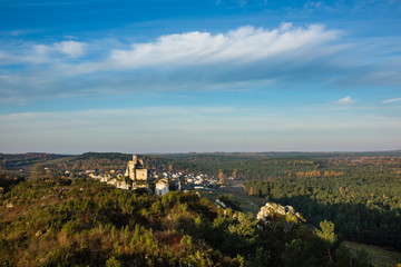 Obraz premium Castle in Mirow on the Jura Krakowsko-Czestochowska, Poland