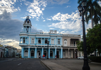 Fototapeta na wymiar Old colonial buildings and houses Cuba