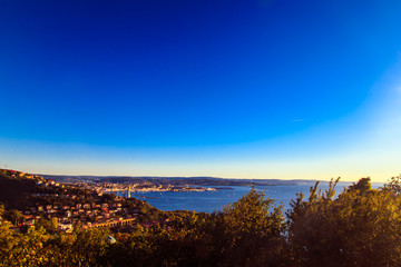 Obraz premium Evening after the Barcolana regatta of record in the gulf of Trieste