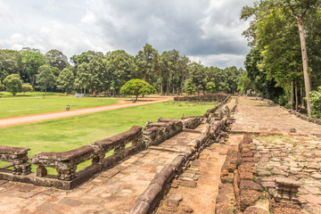 Fototapeta na wymiar Old ruins of Angkor Wat