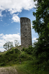 Fototapeta na wymiar Burgruine Waldenburg in Attendorn