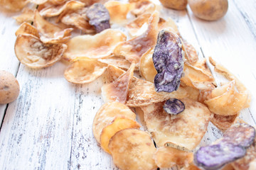 Kartoffelchips Chips Kartoffeln selbstgemacht bunt bunte