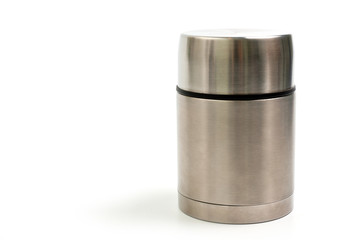 Lightweight, metallic thermos for eating with a plastic plate on a white background