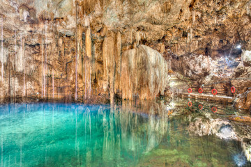 Die Xkeken Cenote auch Dzitnup genannt