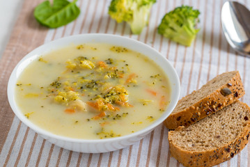 Vegetarian soup with broccoli and vegetables.