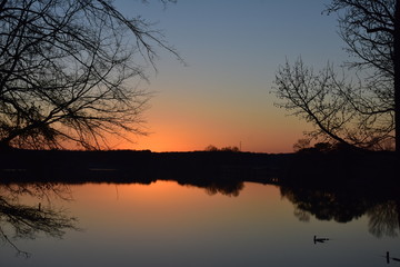 Fototapeta na wymiar Sunset on the Lake