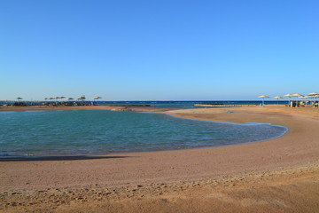 Obraz premium beach of red sea