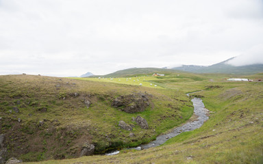 Fototapeta na wymiar Berg-Landschaft in Nord-Island