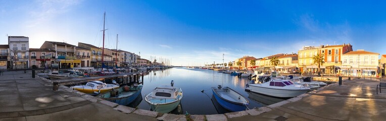 Fototapeta na wymiar Port de Mèze, Hérault en Occitanie, France