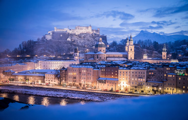 Fototapeta na wymiar Salzburger Altstadt im Winter, Malerisch