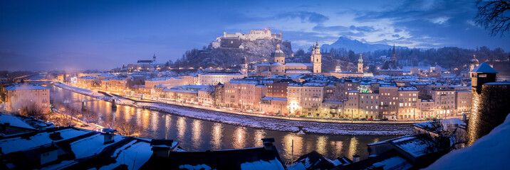 Salzburger Altstadt im Winter, Malerisch, Panorama