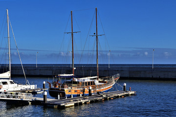 Fototapeta premium FUNCHAL, MADEIRA / PORTUGAL - FEBRUARY 2017: FUNCHAL