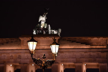 Historic lamp nearby the Brandenburg-Gate © Frank Middendorf