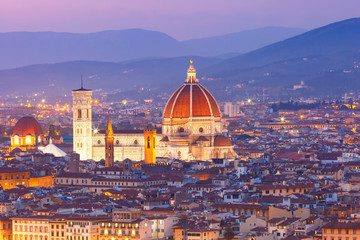 Fototapeta premium Beautiful panoramic view of Duomo Santa Maria Del Fiore at beautiful sunset in Florence, Tuscany, Italy