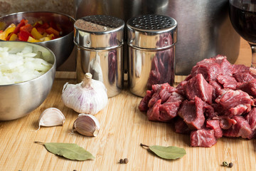 beef goulash ingredients