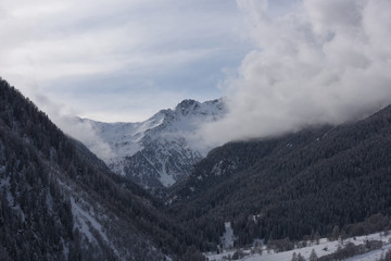 inverno neve montagna nevica nevicata freddo cime montagne