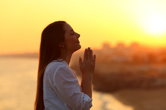 Woman Praying Silhouette Images – Browse 28,541 Stock Photos, Vectors