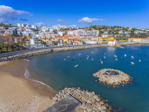 Vista Panor&acirc;mica da Vila de Pa&ccedil;o de Arcos em Portugal