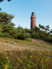 Fototapeta na wymiar Leuchtturm Darßer Ort am Darßer Weststrand, Nationalpark Vorpommersche Boddenlandschaft, Mecklenburg Vorpommern, Deutschland