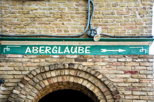 Schild 299 - Aberglaube