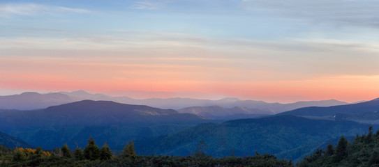 Fototapeta na wymiar Panorama of the Carpathian Mountains at sunset