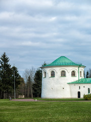 Fototapeta na wymiar Outbuilding with an annex part of the architectural complex Ratnaya Chamber in Tsarskoye Selo in the Alexander Park