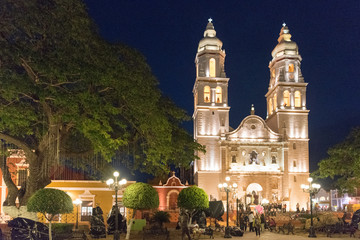 Fototapeta na wymiar Stadtaufnahmen in Campeche
