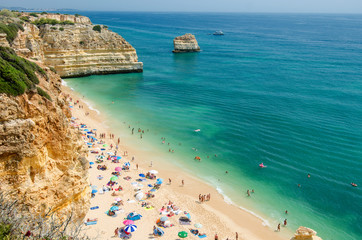 Obraz premium View of the Navy Beach (Praia da Marinha) in Lagoa, District Faro, Algarve, Southern Portugal