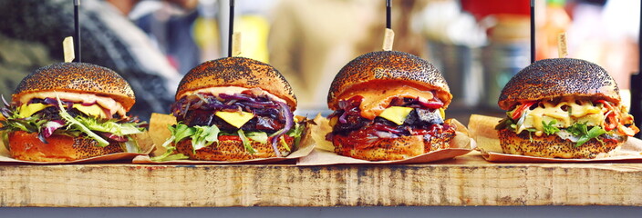 vegan burger in the street market  best-selling - obrazy, fototapety, plakaty