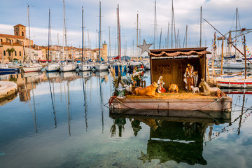 Crèche dans le port de La Ciotat