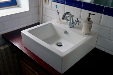 Lavabo d'une salle de bains 