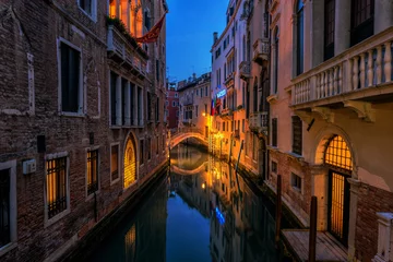 Photo sur Plexiglas Pont des Soupirs Landscape view of canal bridge and building in early morning with no people no tourist as beautiful amazing view and attraction in venice , Italy