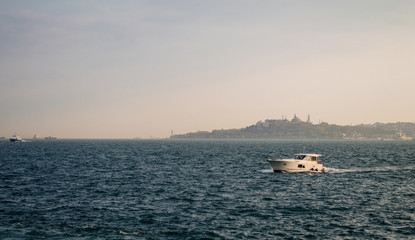 Obraz premium Traffic on the Bosphorus