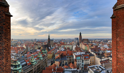 Naklejka premium Wroclaw skyline at evening time