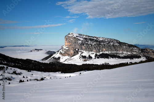Paysage De Montagne Sous La Neige Lhiver Dans Les Alpes En