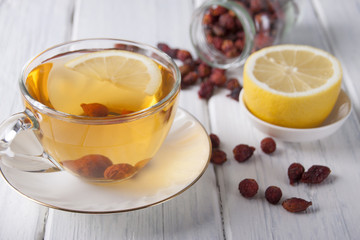 Rosehip tea with lemon