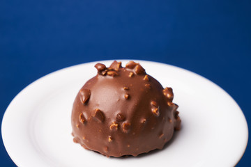 Roshen sponge cake with hazelnut