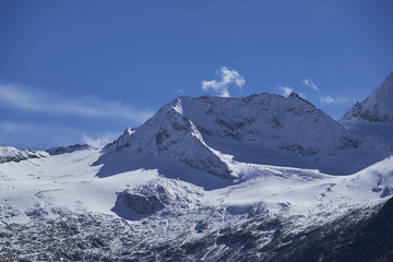 Fototapeta na wymiar mountain peak in the austrian alps