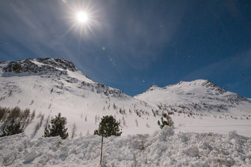 Nachtaufnahme Winterlandschaft