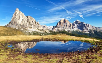 Obraz premium View from passo Giau to mount Ra Gusela and Tofana