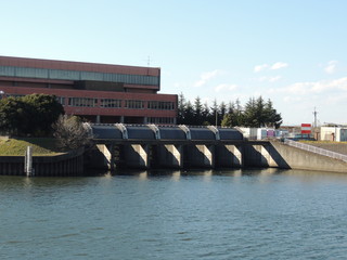 新芝川排水機場