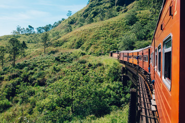 Naklejka premium Najlepsza jazda pociągiem na Sri Lance