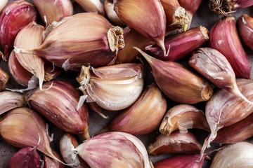 Fresh garlic cloves, closeup