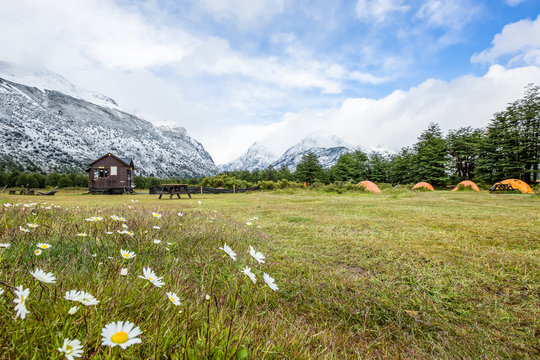 Chile, Regi&oacute;n de Magallanes y de la Ant&aacute;rtica Chilena, Amarga, Torres del Paine, O-Circuit-Wanderung 130km, dritte &Uuml;bernachtung am Refugio Dickson, am Gletscher gelegenes Camp, Pass&uuml;berquerung