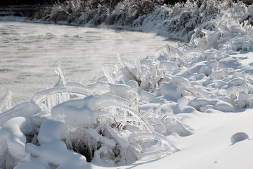 Fototapeta na wymiar Niagara falls in the winter